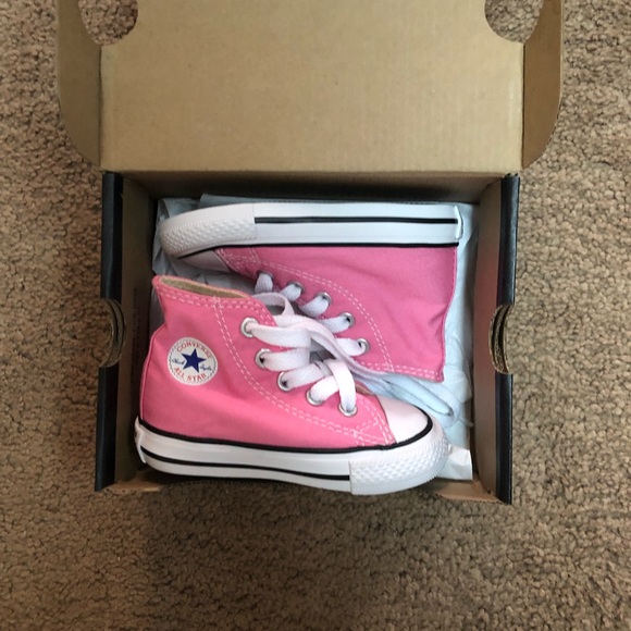 Converse Other - NWT hightop pink converse